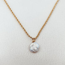 Load image into Gallery viewer, Honey Ryder Hunny Ryder gold plated rope chain with pearl charm necklace Vancouver Canada
